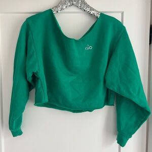 ALO Yoga Women's Cropped Crewneck Sweatshirt in Emerald Green